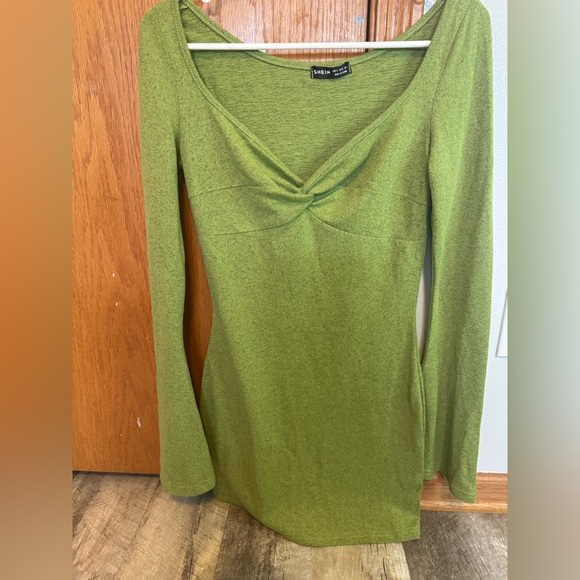 SHEIN size SM green , long flare sleeve short dress w gather detail at neck - Picture 1 of 4